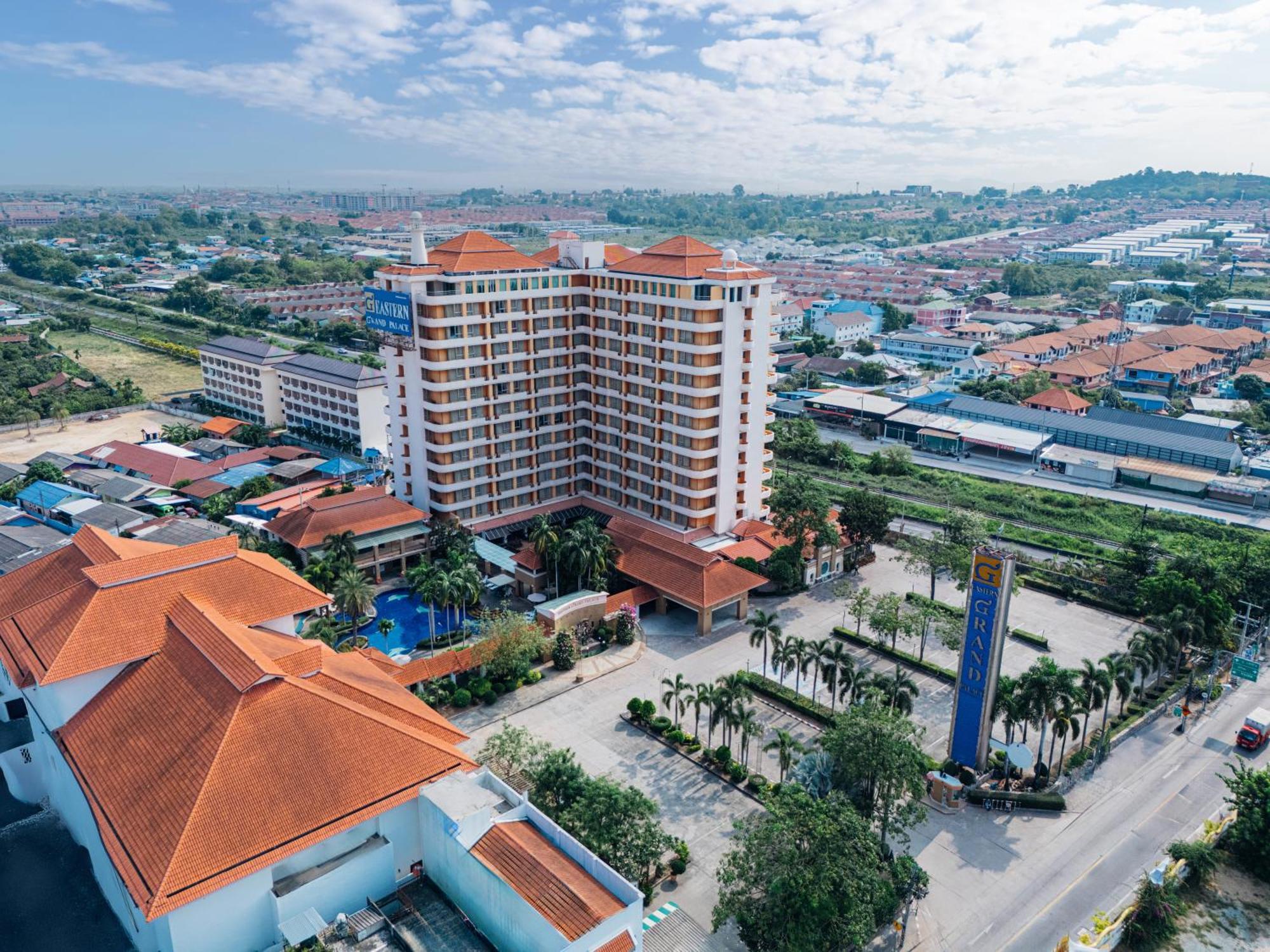 Eastern Grand Palace Pattaya Exterior photo
