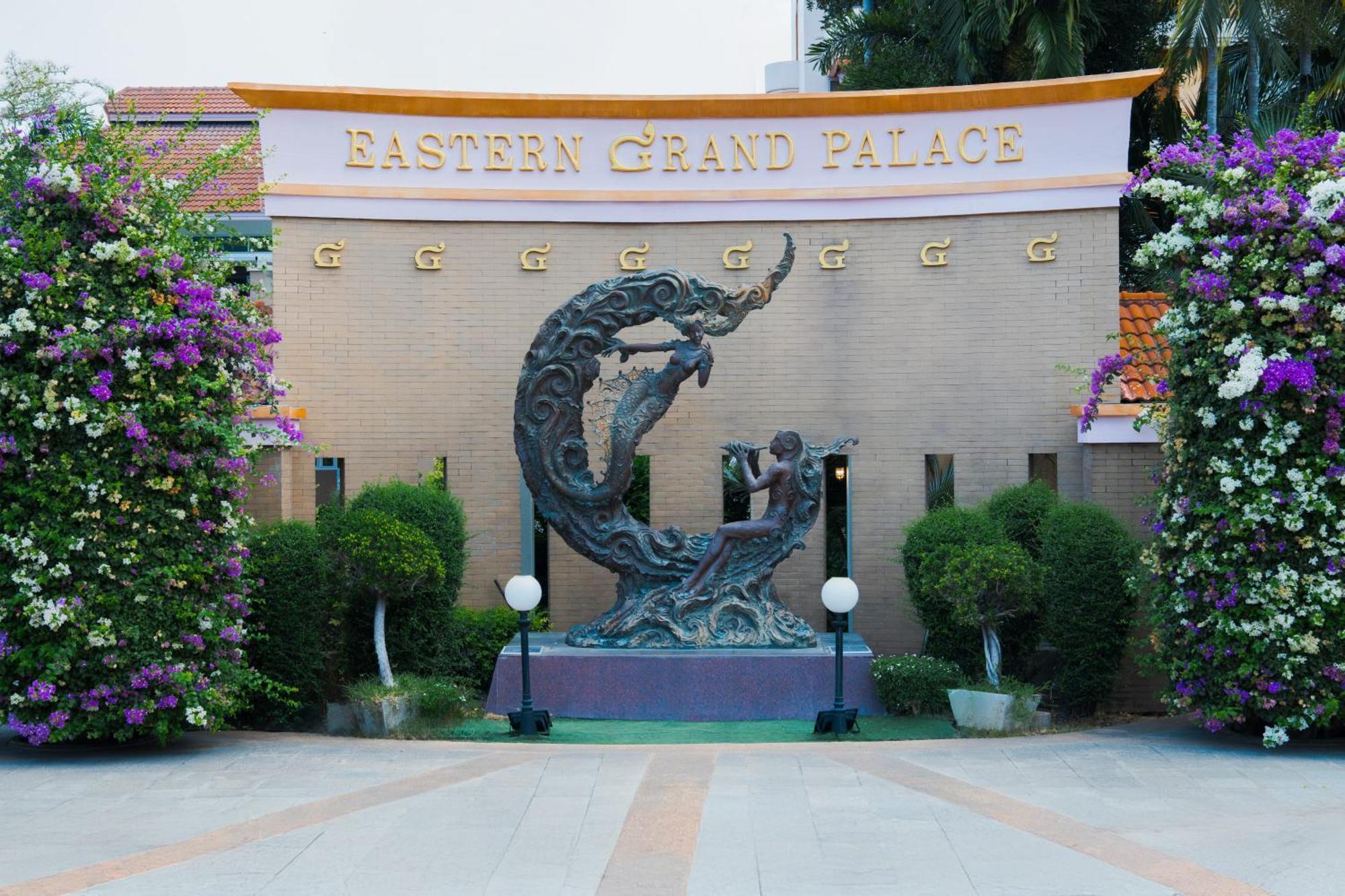 Eastern Grand Palace Pattaya Exterior photo